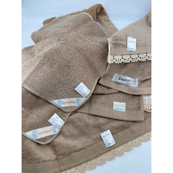 Avanti By Springsmaid Towel Set With Lace Trim - Picture 5 of 6